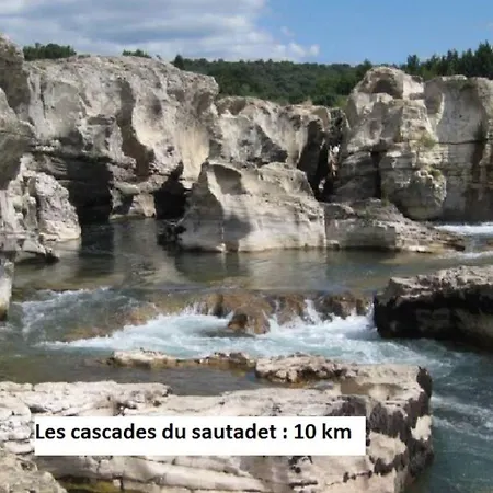 A Paisible Entre Ardeche Et Ceze Ferienhaus